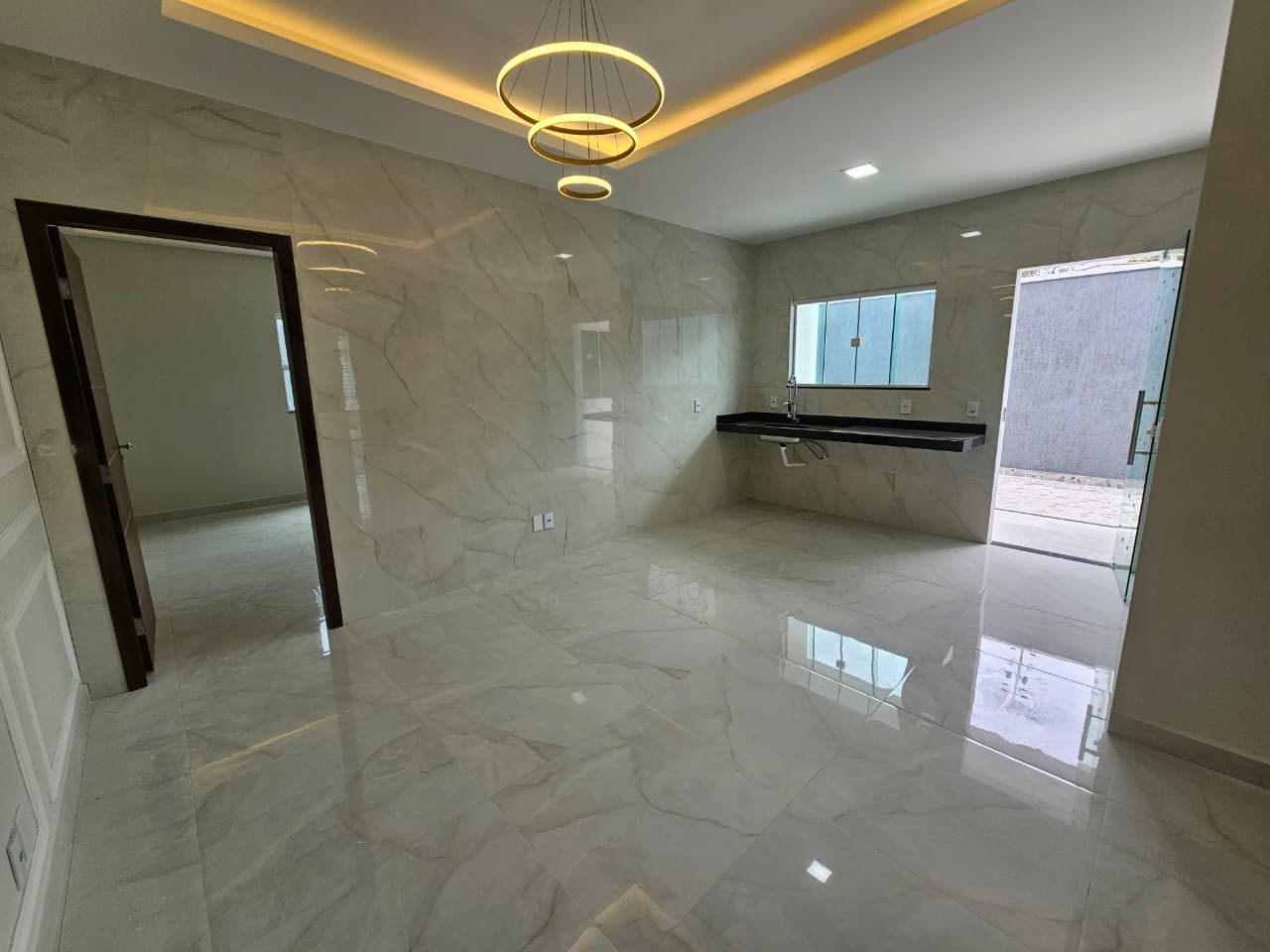 Casa no Loteamento Bela Vista, Cozinha com bancada em granito