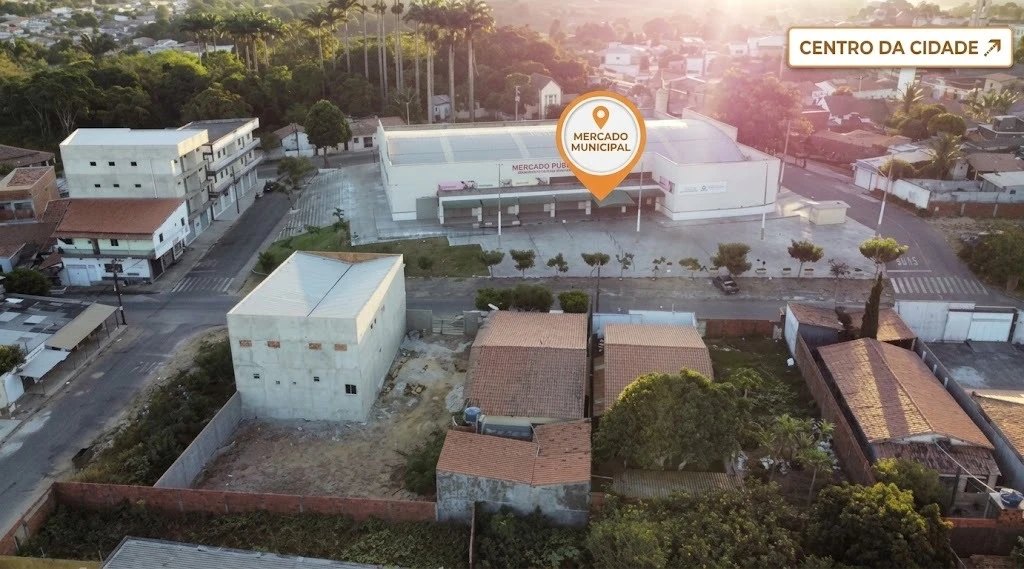 Terreno próximo ao Mercado Público, Entorno, com o Mercado e o caminho do Centro